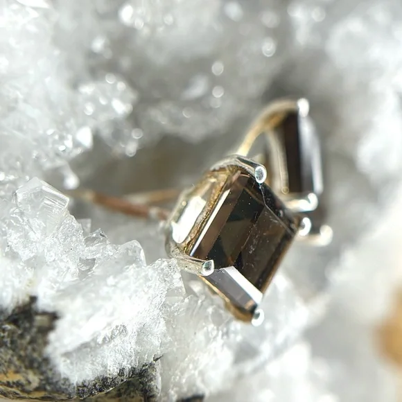 “Captivating Hazel” Princess-Cut Honey Smoky Quartz Studs! 💎 - Picture 4 of 5